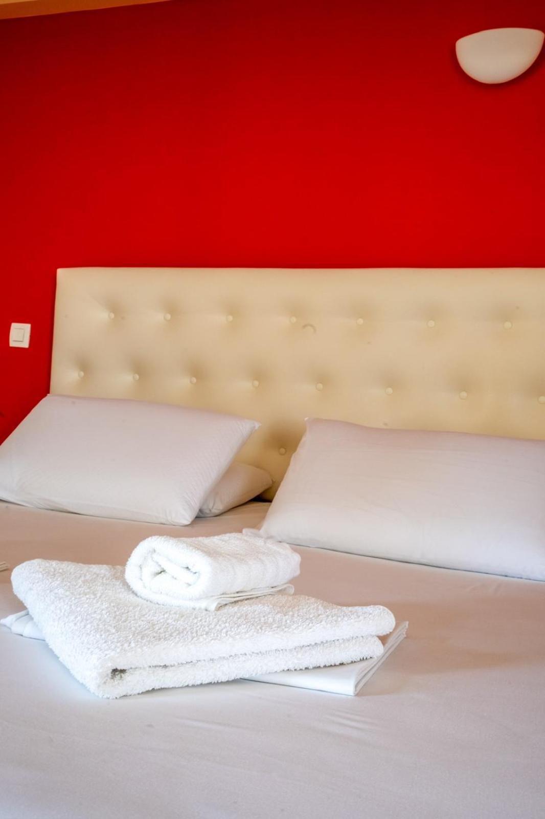 Coralli Hotel Пердика Екстериор снимка