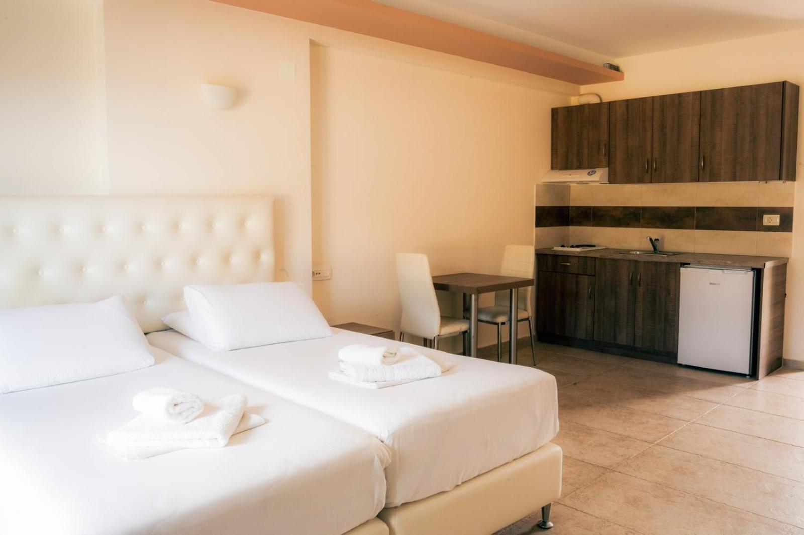 Coralli Hotel Пердика Екстериор снимка