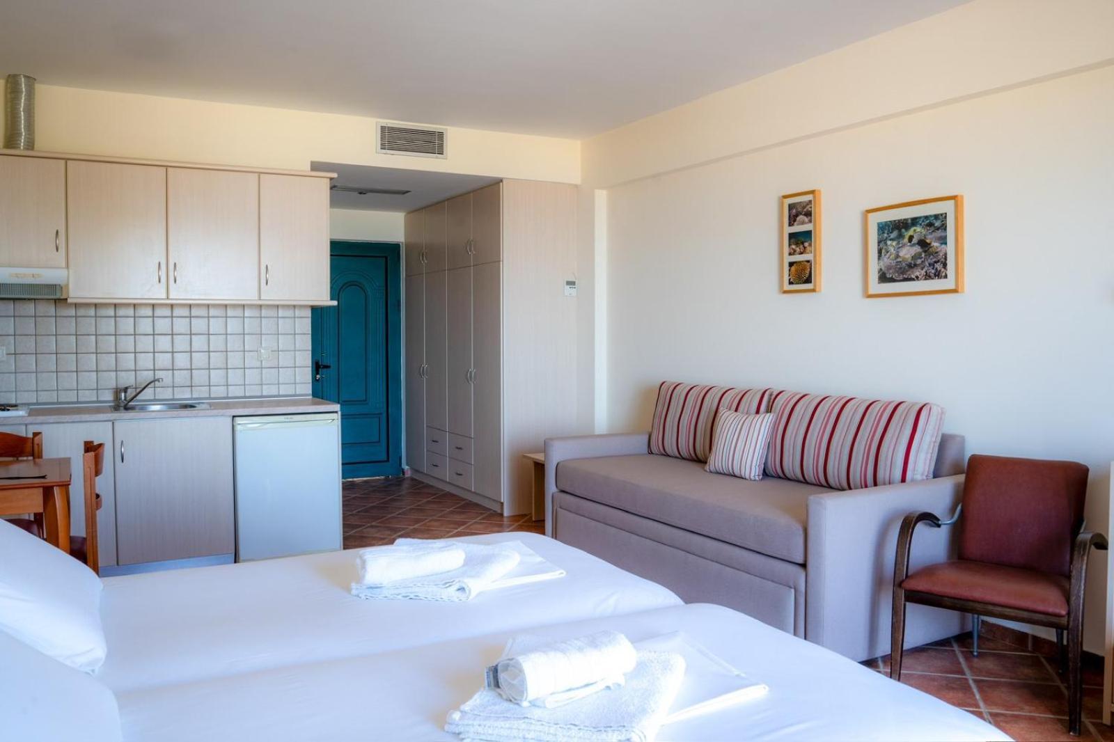 Coralli Hotel Пердика Екстериор снимка
