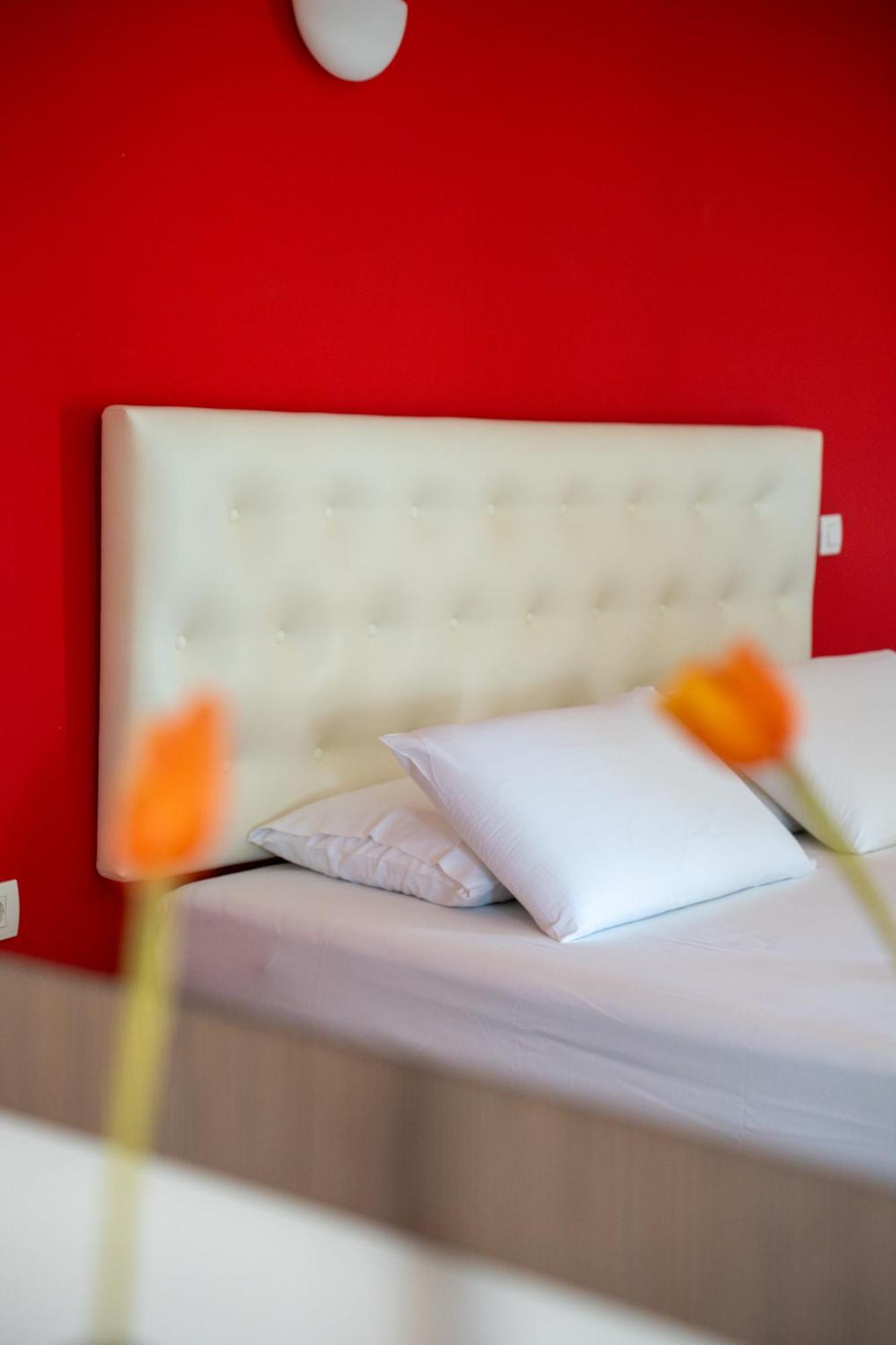 Coralli Hotel Пердика Екстериор снимка