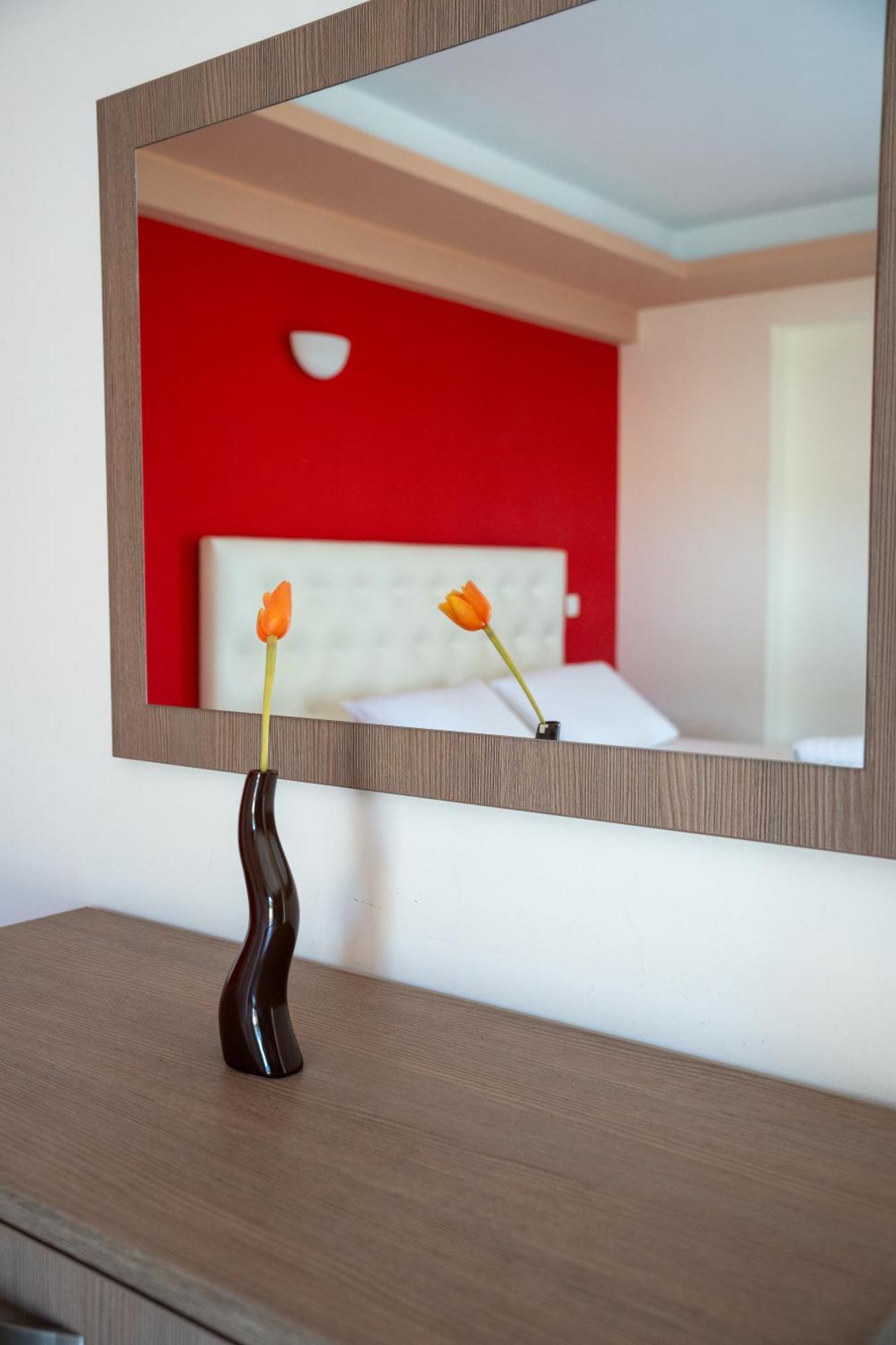 Coralli Hotel Пердика Екстериор снимка