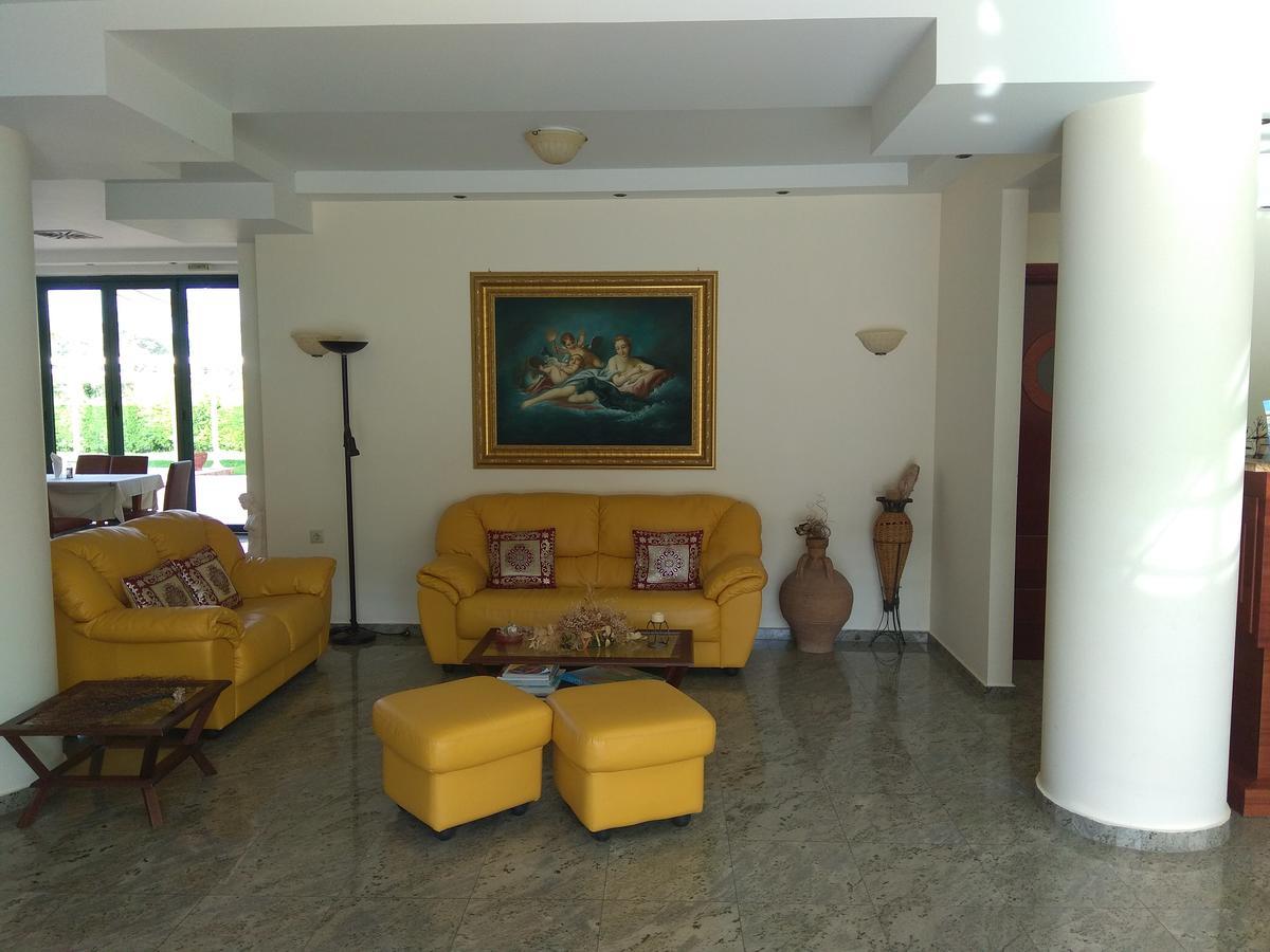 Coralli Hotel Пердика Екстериор снимка